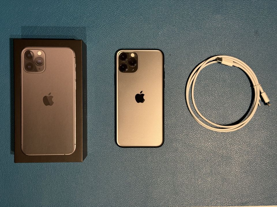 IPhone 11 Pro – space grey – 64 GB in Niddatal