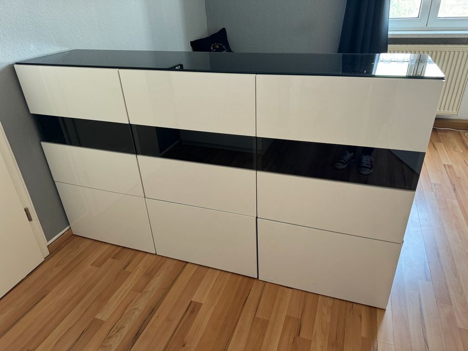 BESTA Kommode Schrank mit Glasplatte in Arnstadt