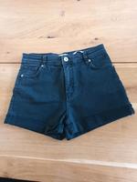kurze Hose mit Stretch-Anteil Bershka  Größe 38 Mecklenburg-Vorpommern - Torgelow Vorschau