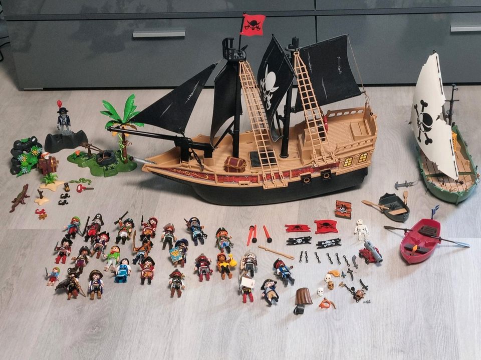 Playmobil Piraten großes Schiff Ruderboot Schatzinsel in Rehfelde