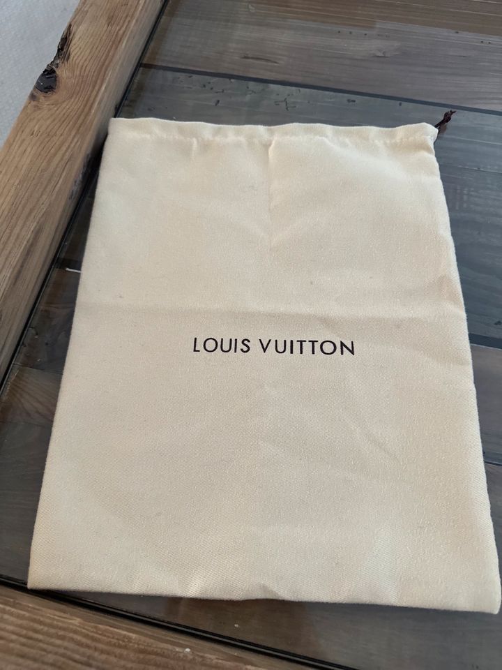 Louis Vuitton Taschen Beutel in Duisburg