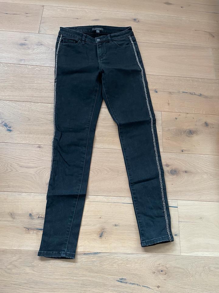 Skinny Jeans von Esprit mit glitzersteinen an den Seiten in Vöhl