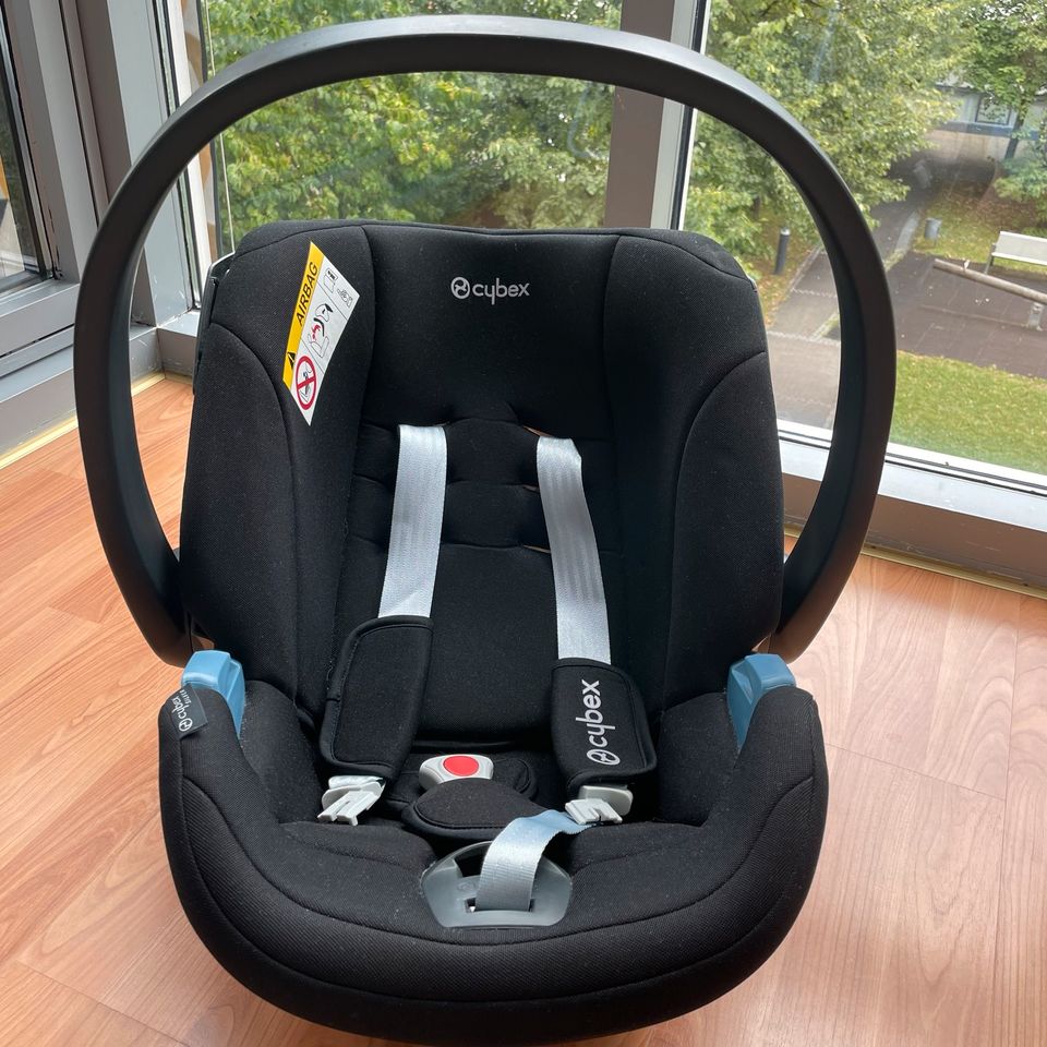 CYBEX Silver Aton Babyschale + Basisstation in München