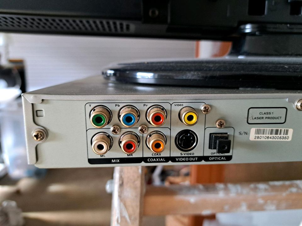 DK DVD 228 Player slim line in Soltau