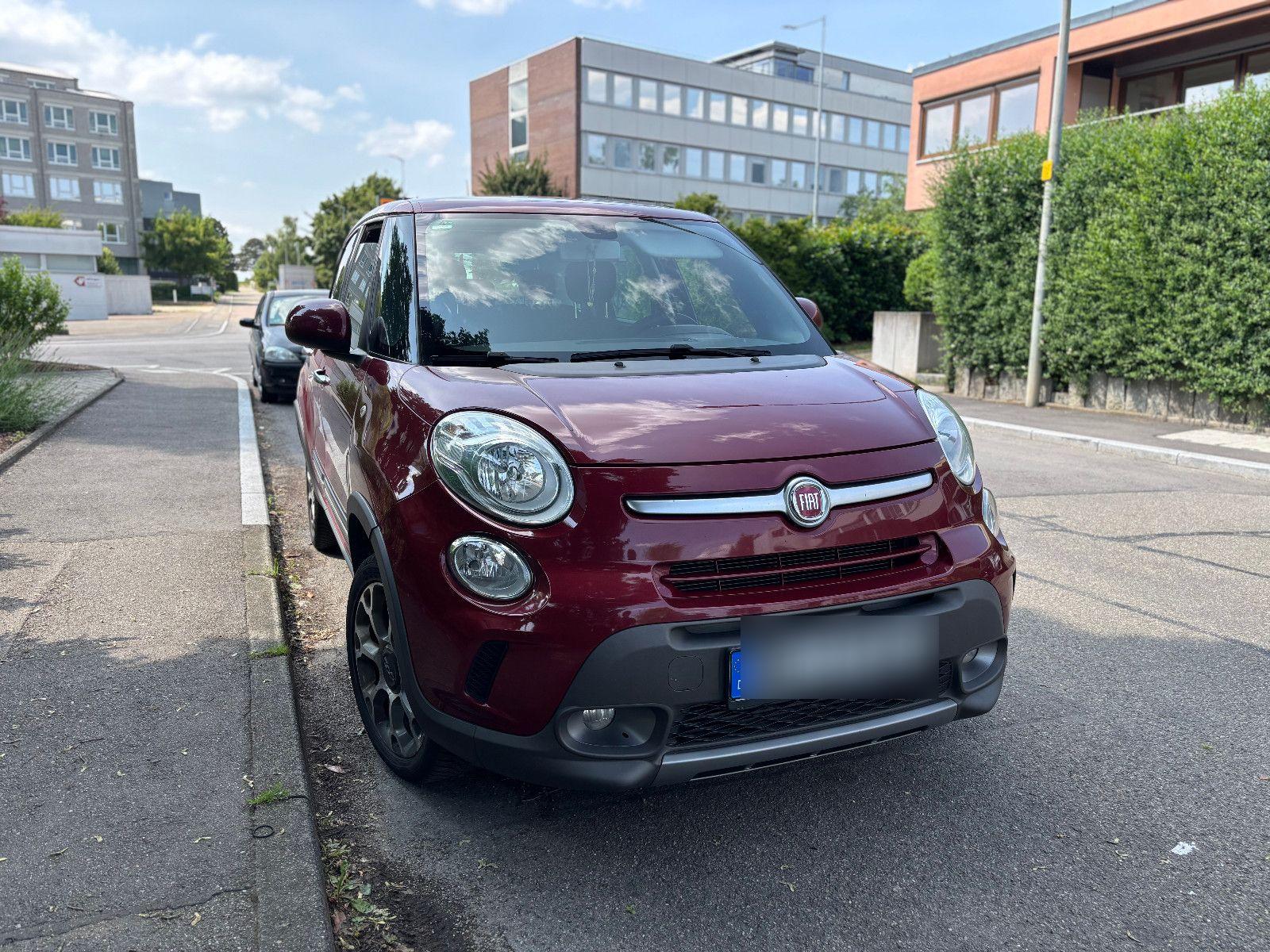 Abbildung des Autos Fiat 500L Trekking 1.3 1…