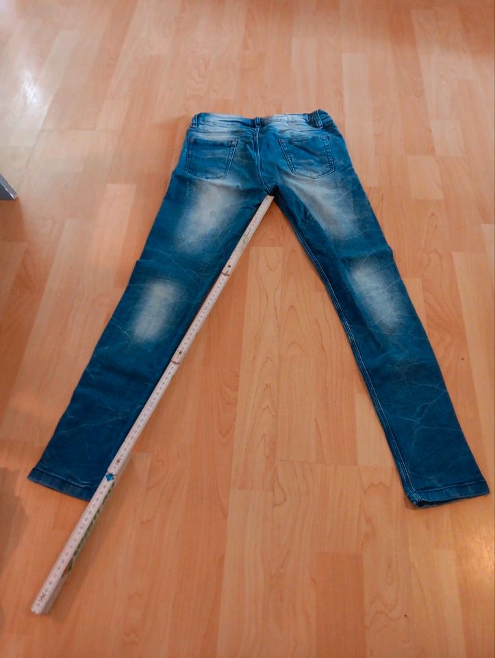 Schöne Jeans 146 in Jagel