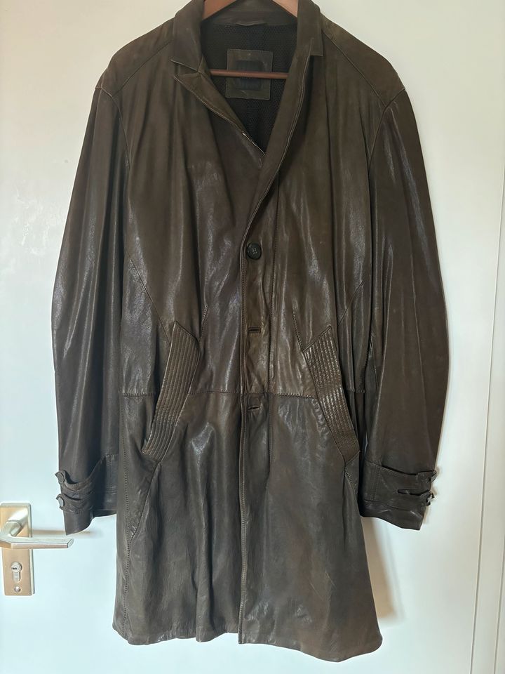 Hugo Boss Ledermantel Jacke braun vintage Gr.48 Boss in Esslingen