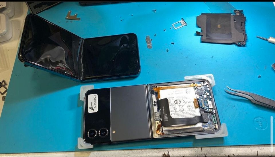Reparatur Samsung Galaxy Z Flip Fold 2 3 4 5 Akku Display Platine in Vechta