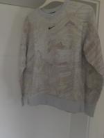 Nike Sweatshirt Größe M Niedersachsen - Harsefeld Vorschau
