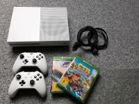 Xbox one S 1TB mit zwei Controllern und 3 Spielen ... Neuwertig Niedersachsen - Waake Vorschau