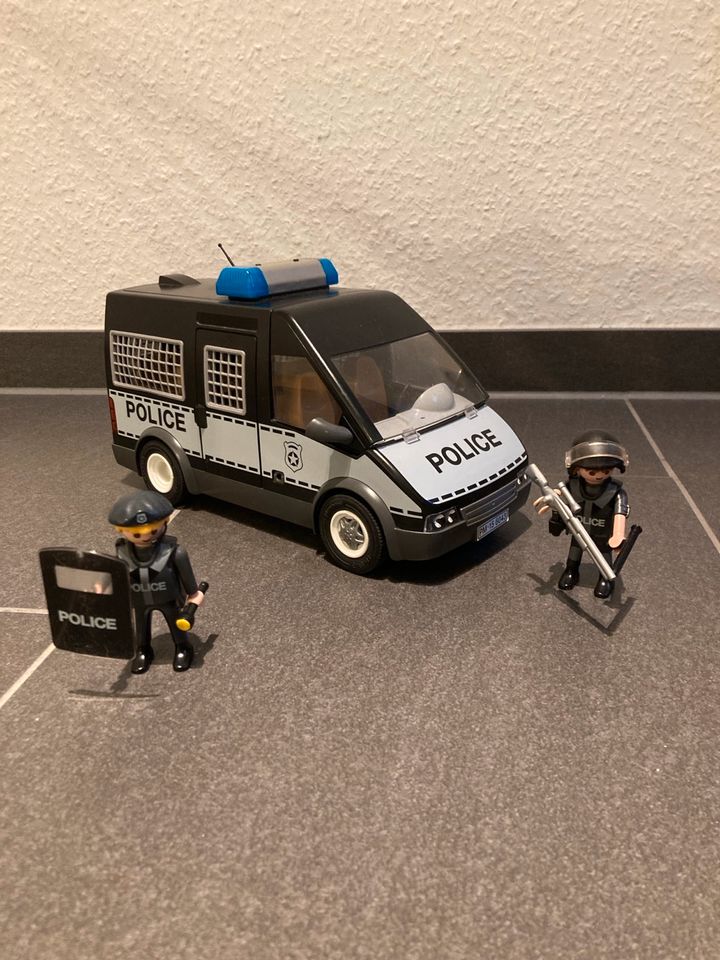 Playmobil Polizei Mannschaftswagen 6043 in Oberstenfeld