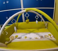 4 in 1 Babynest, Krabbeldecke, Wickelunterlage, Spielbogen grün Nordrhein-Westfalen - Oberhausen Vorschau