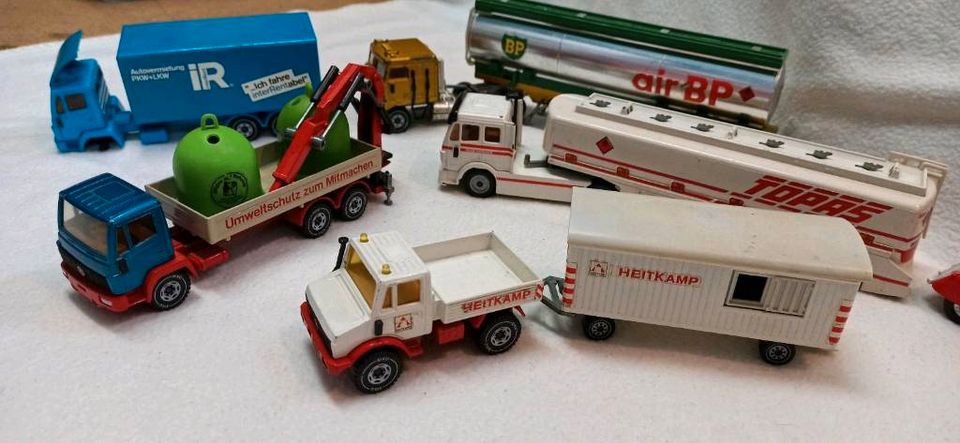 10x Siku Modelle topas interent BP 80er Set burago corgi Ente Lkw in Zwickau