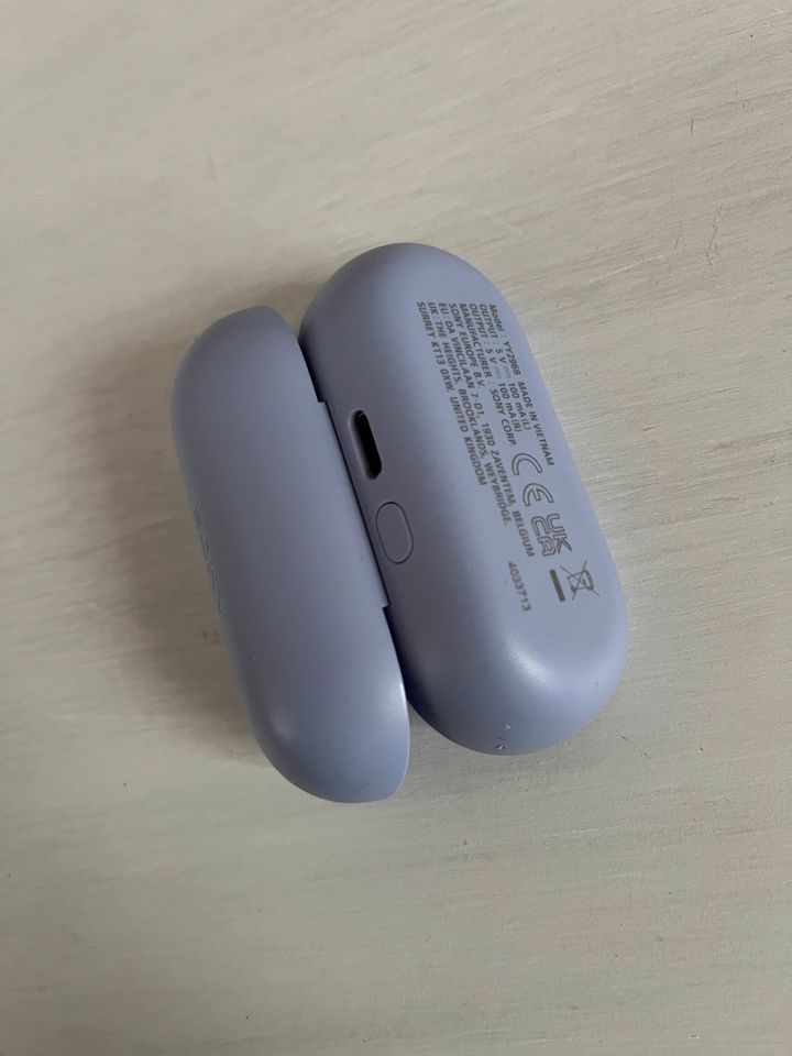 Fundobjekt: Leeres Sony Earbuds Case Lila in Buchholz in der Nordheide