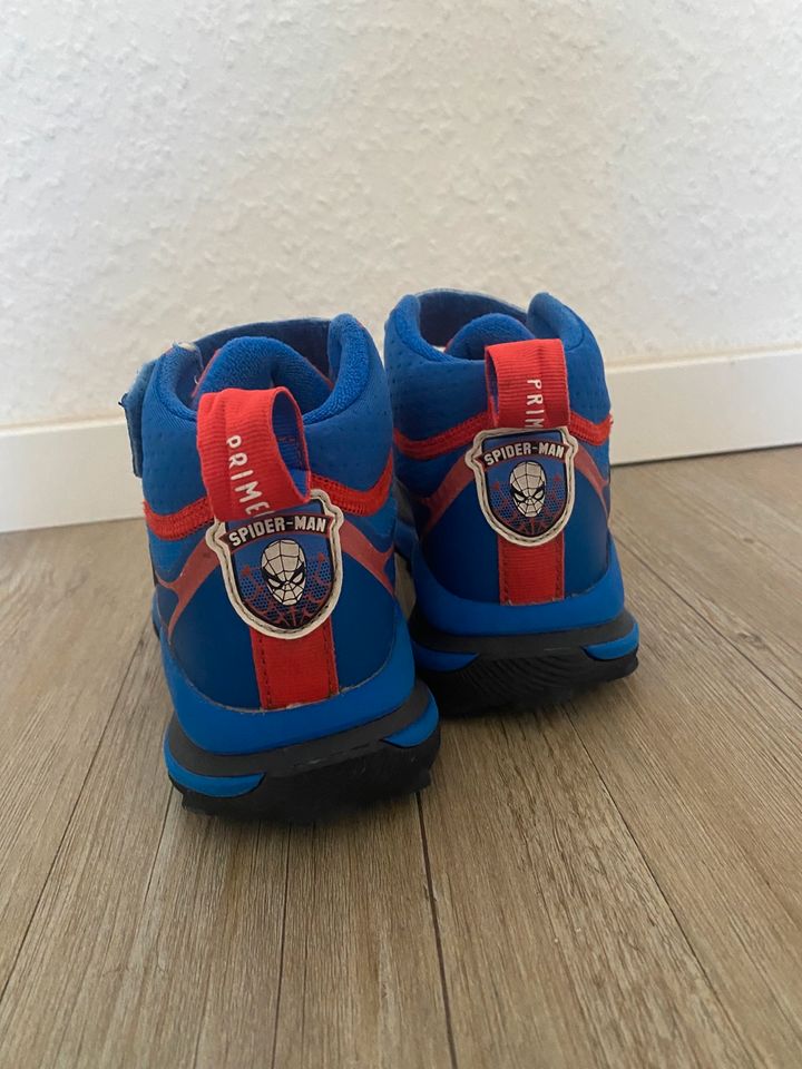 Adidas Kinder Spider-Man in Berlin