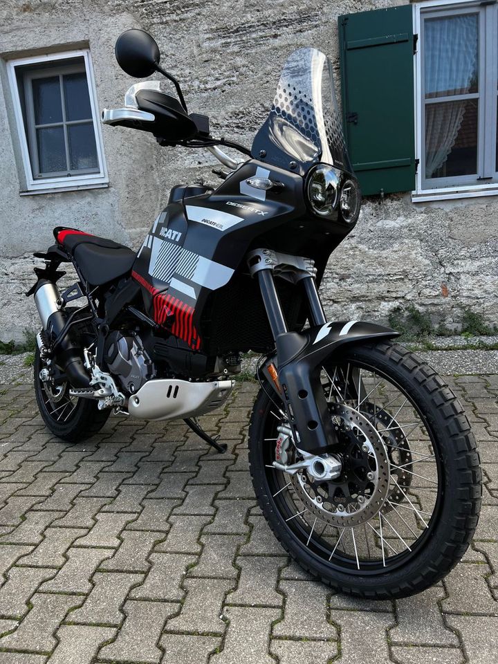 Ducati Desert X, 650 KM,93 DB, Garantie 2027 in Obersöchering