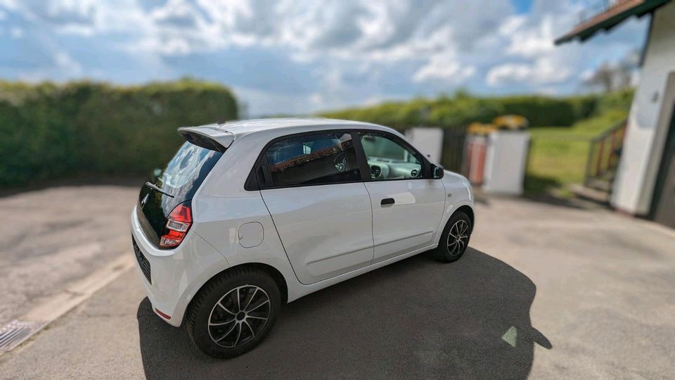 Renault Twingo Life SCe 70 in Bindlach