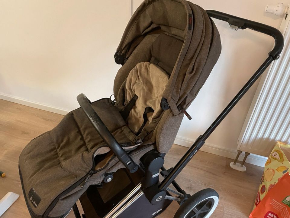 CYBEX Priam Platinum klappbar Kinderwagen Gestell + Sitz Beige in Berlin