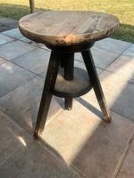 DDR Hocker rund Holz höhenverstellbar antik Osten Berlin - Köpenick Vorschau