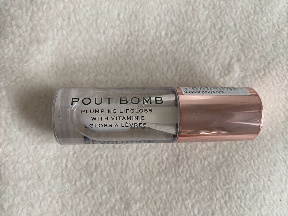 Revolution Plumping Lipgloss Pout Bomb - neu in München