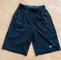 Sporthose kurz von Nike Brandenburg - Schönfließ b Oranienburg Vorschau