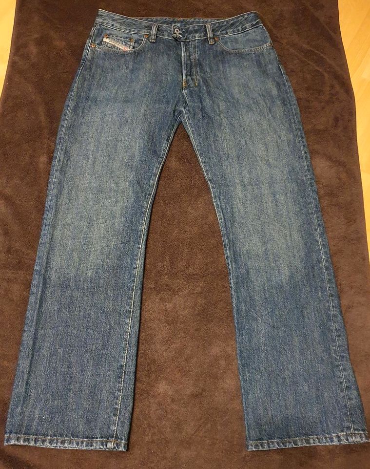 Diesel Jeans - Mod. Rabox Farbe Blau  Gr. W 34 / L 32  Neuwertig in Hamburg