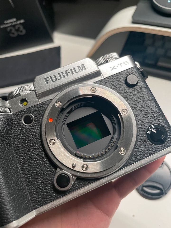 Fujifilm xt5 mit XF 33mm f1.4 und Zubehör in Chemnitz
