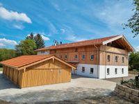 Großzügige 4 Zimmer DG Wohnung mit West Loggia am Naturschutzgebiet Bayern - Valley Vorschau