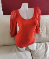 Rotes Top mit Spitze Stretch Body Dreiviertelarm Baden-Württemberg - Schwieberdingen Vorschau