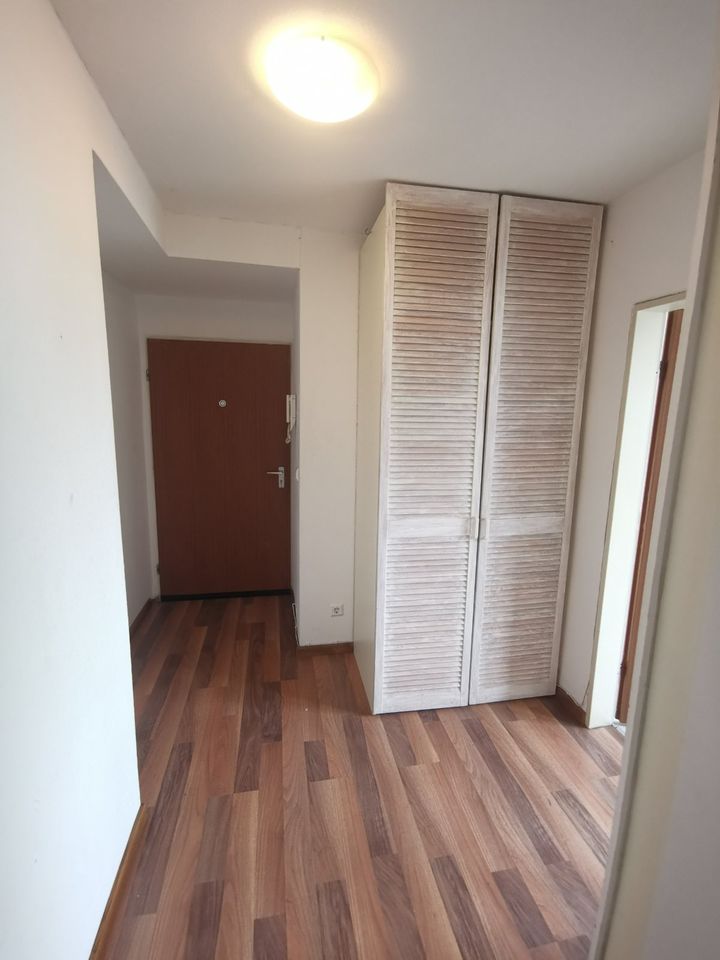 Monteur Apartment -Ferienwohnung mit Balkon am Limmer Str. in Hannover