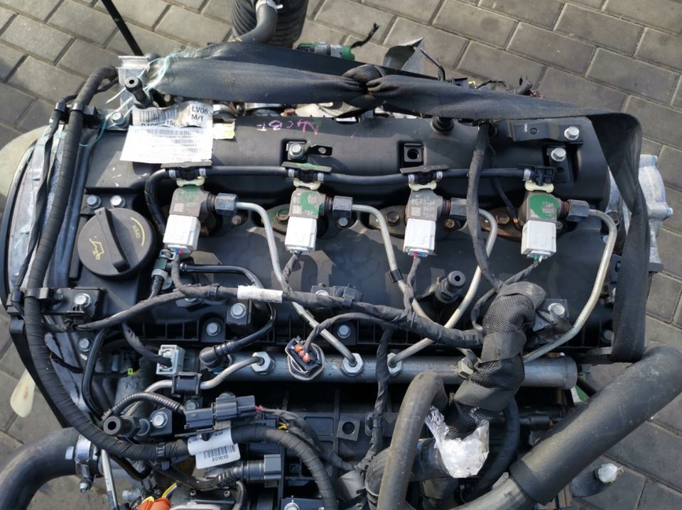 Motor 2.5CRDI D4CB 170PS KIA SORENTO 59TKM KOMPLETT in Berlin