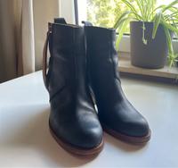 ACNE STUDIOS Pistol Boots schwarz Luxus Stiefeletten Leder 38 39 Hessen - Wiesbaden Vorschau