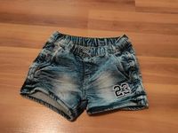 Neuwertige schöne Jeansshorts Shorts 128 Berlin - Pankow Vorschau