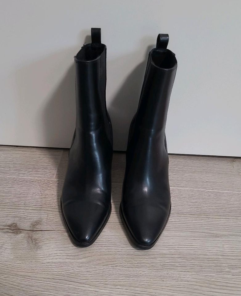 ZARA Stiefeletten Halbschuhe Stiefel Gr. 38 Top Zustand in Essenbach