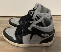 Nike, Schuhe, Damen, Kinder, Gr.8/39, grau/schwarz Niedersachsen - Varel Vorschau