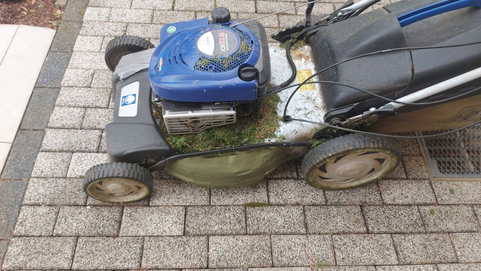 Rasenmäher mit Antrieb und E-Starter in Leipzig