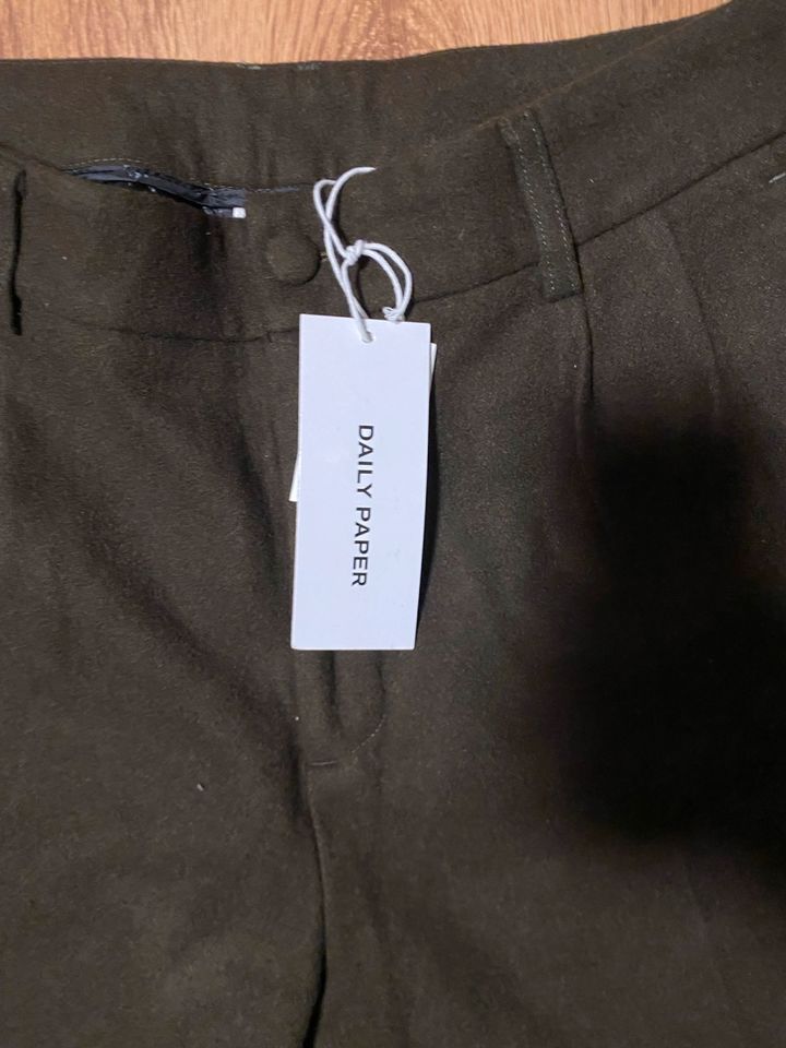 Forest Brown Esuit Pants in Essen-West