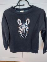 Zara Sweatshirt in schwarz mit Wendepailletten, Gr. 152 Hessen - Kassel Vorschau