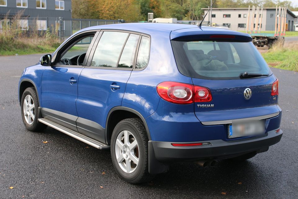 VW Tiguan 75000km Original TÜV 2/2025 Checkheft in Köln