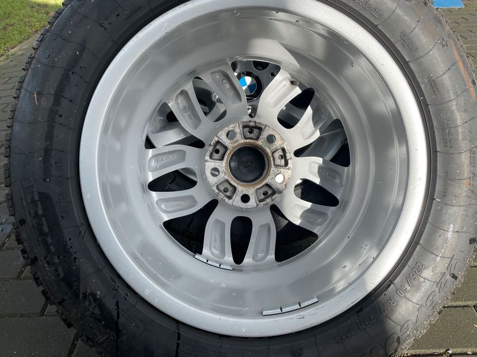 BMW X3 F25 X4 F26 Alufelgen 17 Zoll Winterreifen 225/60 R17 in Potsdam