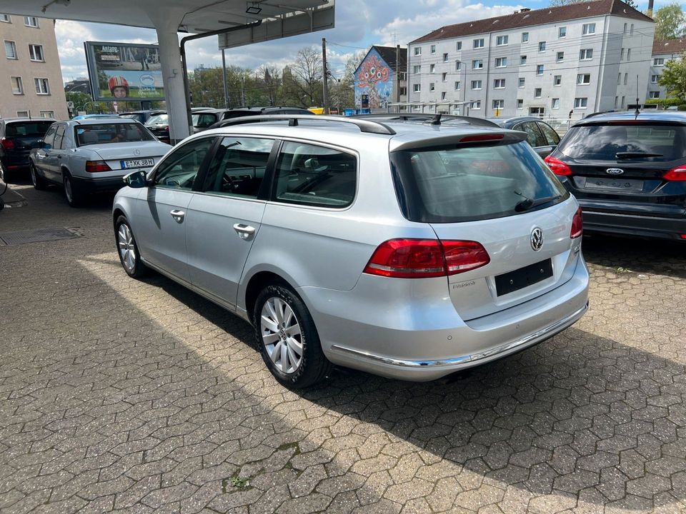 Volkswagen Passat 2.0 TDI Variant Comfortline BlueMotion in Essen
