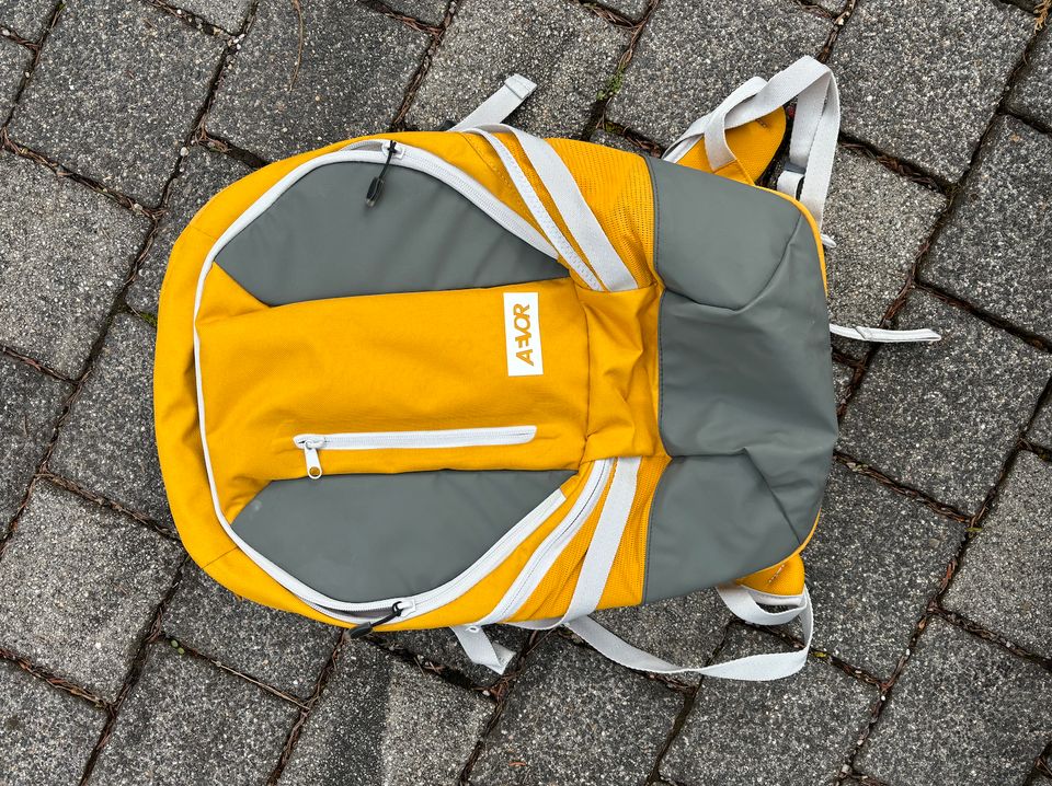 Aevor Sportrucksack gelb 20 Liter in Augsburg