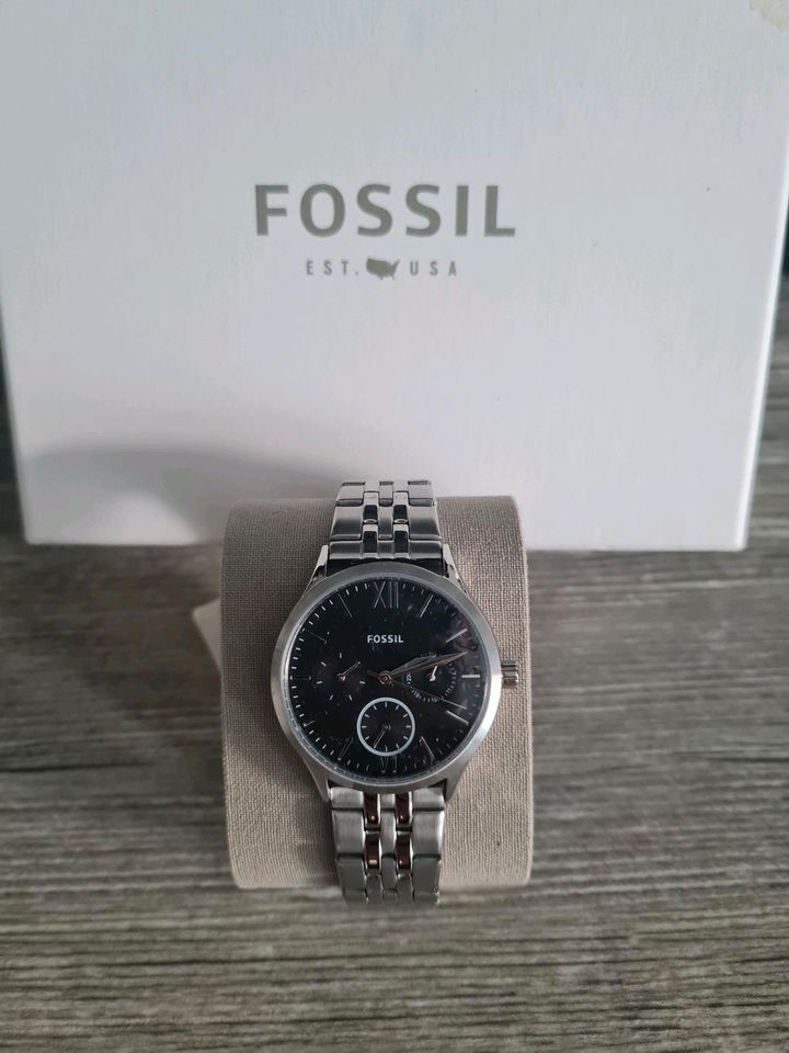 Fossil Damenuhr Ihr Chronograph Edelstahl Silber schwarz Zifferbl in  Baden-Württemberg - Eberstadt | eBay Kleinanzeigen ist jetzt Kleinanzeigen