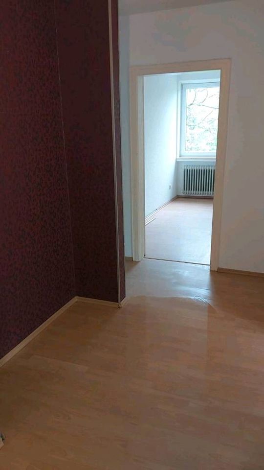4 Zimmer Küche Bad Balkon Keller ‼️‼️ANZEIGE LESEN ‼️‼️ in Oldenburg