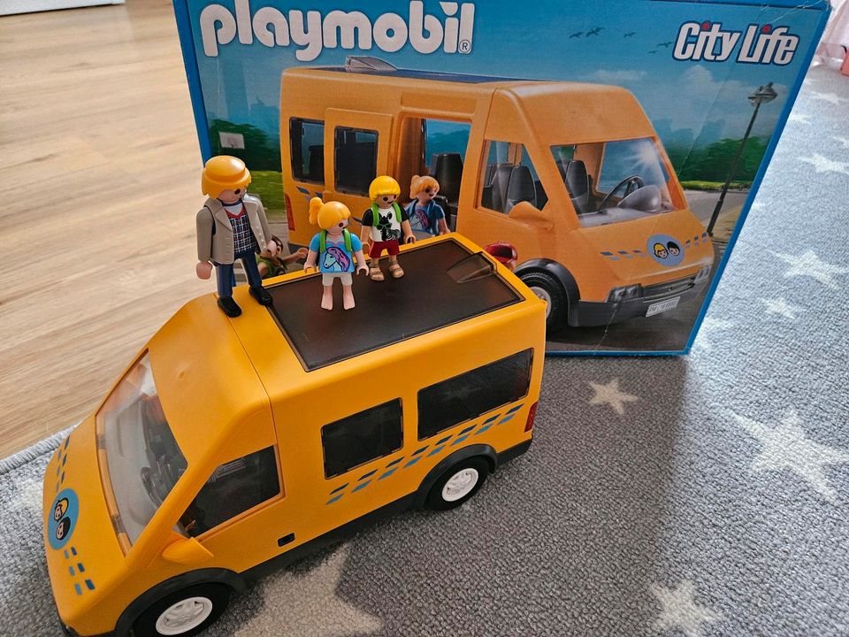 Playmobil Schulbus 6866 in Brockum