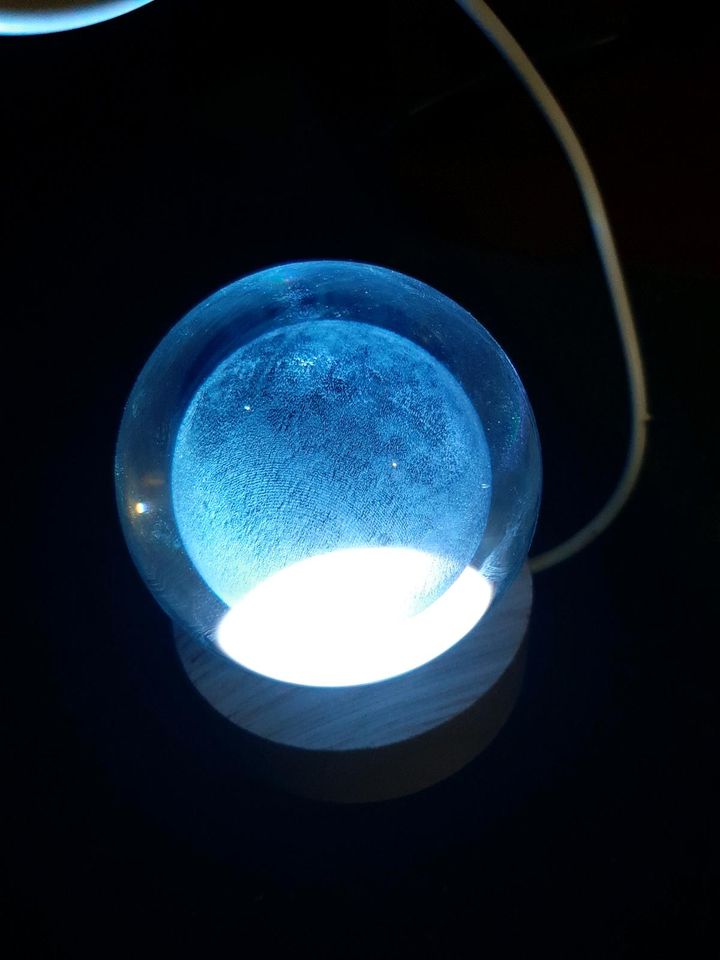 Mini LED Mond Glas Deko Kugel Beleuchtet Farbig USB-Anschluss Top in Wolfsburg