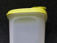 Tupperware | Tupper | Erfrischer 2 Liter | grüner Deckel Bayern - Weitramsdorf Vorschau