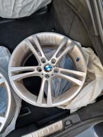 Verkaufe 4 BMW Alufelgen 18 Zoll M Paket Essen - Essen-Stadtmitte Vorschau