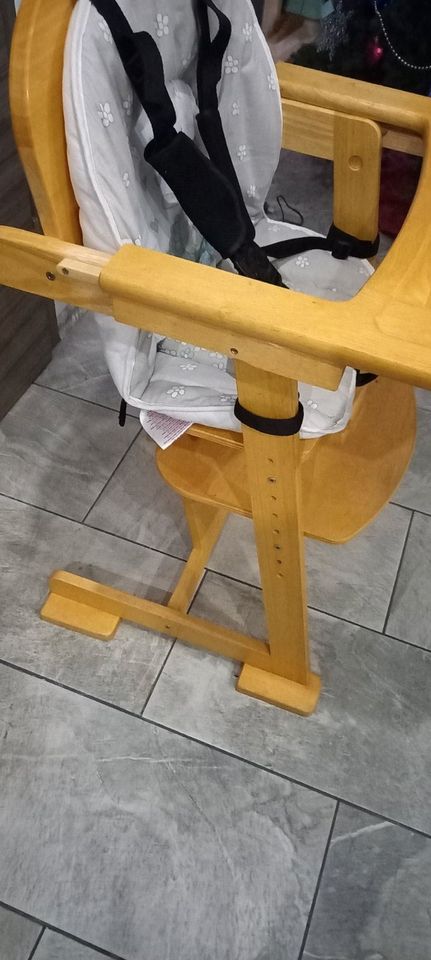 Hochstuhl Tripp Trapp Ikea mit Tisch Holzstuhl weiß Kinderstuhl in Weyhe
