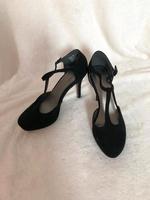 Tamaris Stöckelschuhe Schuhe T-Strap Damen 39 Hessen - Büdingen Vorschau